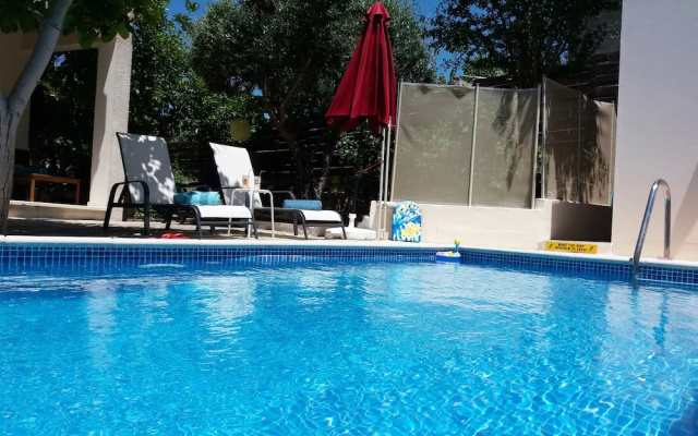 Aria Holiday House