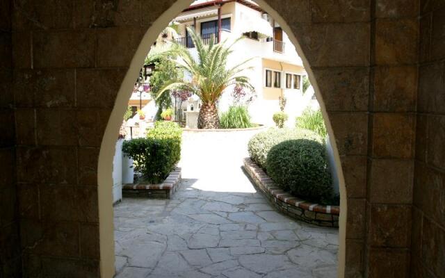 Отель Ioli Village Греция, Пефкохори - отзывы, цены и фото номеров - забронировать отель Ioli Village онлайн вид на фасад