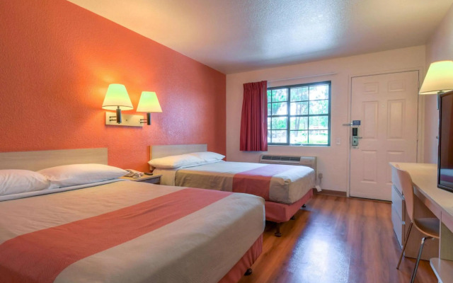 Motel 6 San Dimas, CA - Los Angeles
