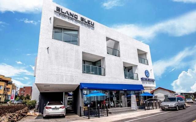 Blanc Bleu Pension
