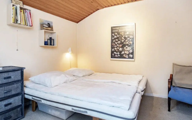 4 Person Holiday Home in Frorup