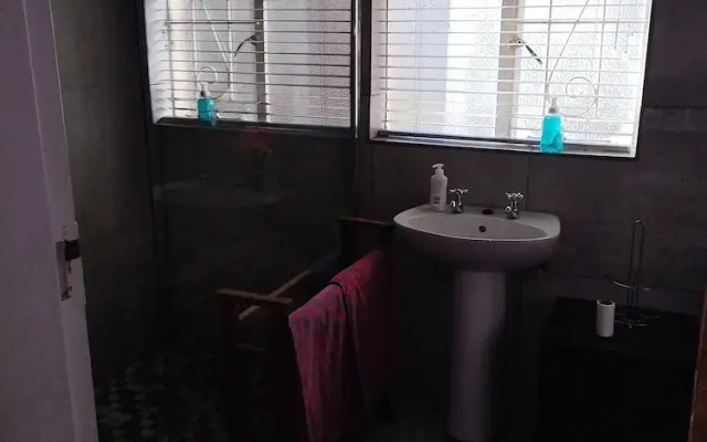 Charming 3-bed House in Beaufort West