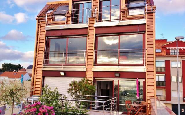 Отель Apartamentos Turísticos Puerto Basella Испания, Вильянуэва-де-Ароса - отзывы, цены и фото номеров - забронировать отель Apartamentos Turísticos Puerto Basella онлайн вид на фасад