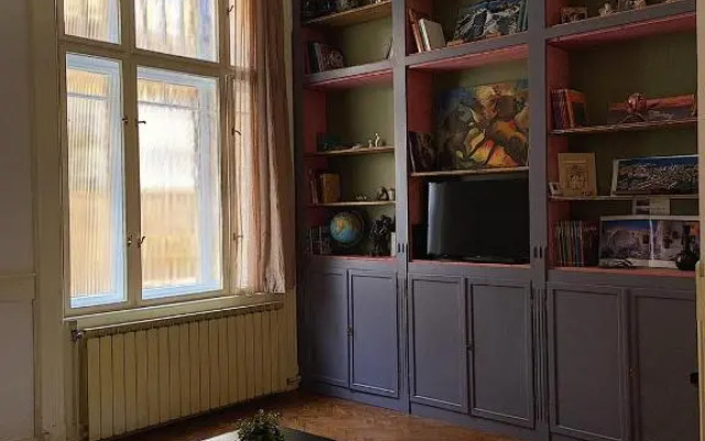 Vintage Opera Apartment
