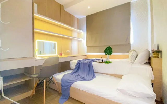 Modern Look 2Br At Puri Garden Apartment