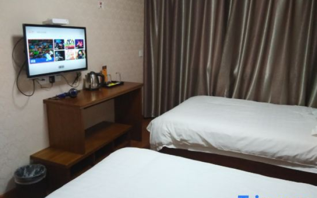 Linhai Zhaoyue Business Hotel