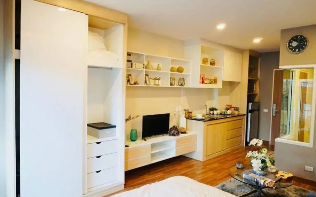 Siri Condo by Tophomerent