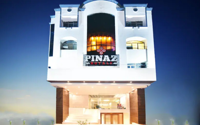 Pinaz Royale
