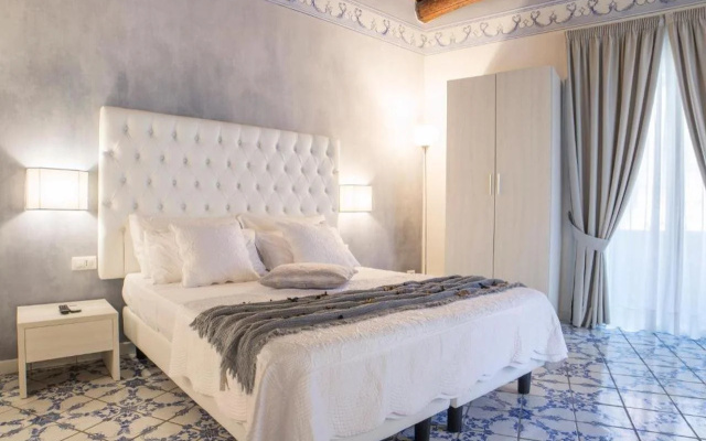 Morelli Suite