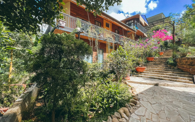 BAZAN HOME - Hotel & Bungalow