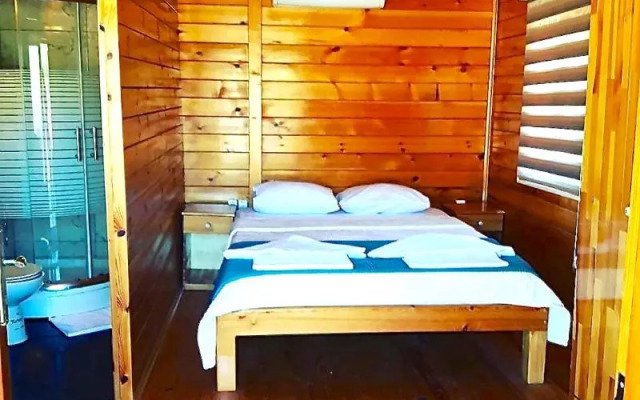 Zoe Glamping