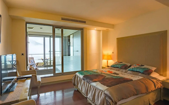 Cedarwood Villa