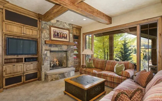 Snowmass Pine Crest