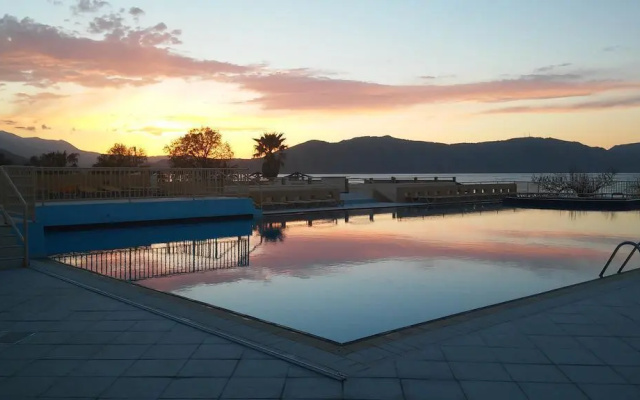 Kavros Garden Studios & Apartments Hotel