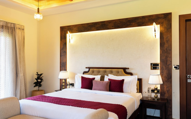 ELIVAAS Tiger Cave Suite with Pvt Pool