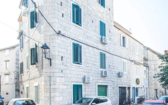 Mamma's home cozy studio for 2 in Trogir