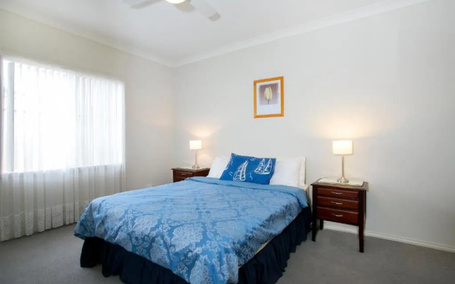 All Seasons Port Elliot Holiday House