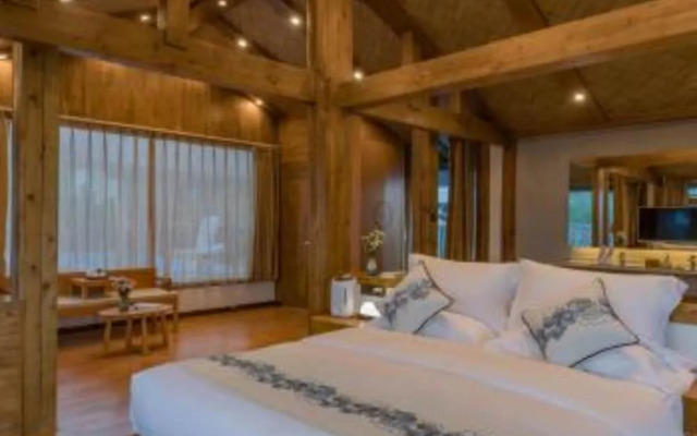 Floral Hotel Lijiang Banshanyunfu