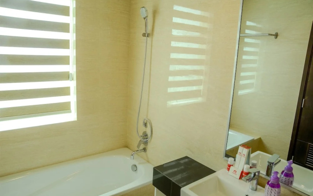 2 Bedrooms at Gallery West Apartment By Travelio