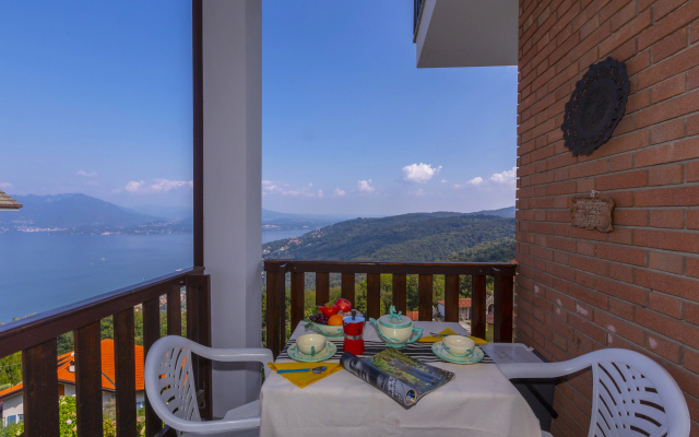 Nicoletta's Lake View Stresa