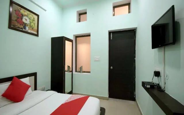 Royal Castillo By OYO Rooms