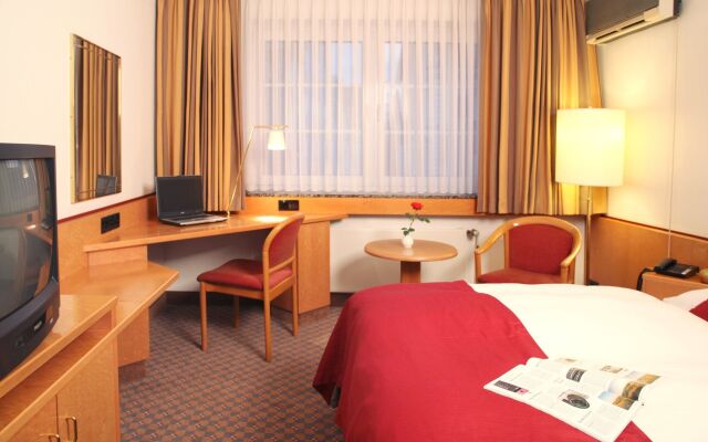 Отель Mercure Hotel Köln City Friesenstraße Германия, Кёльн - отзывы, цены и фото номеров - забронировать отель Mercure Hotel Köln City Friesenstraße онлайн удобства в номере