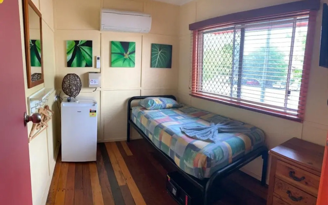 Travellers Oasis - Hostel