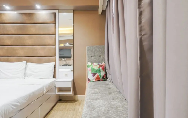 Minimalist Studio Room At Tamansari The Hive Apartment