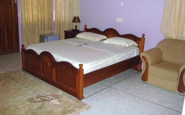 East Airport Guesthouse