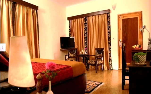 TIH Hotel Royal Palace