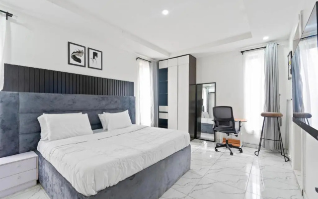 Luxury 2bedroom apartment with pool