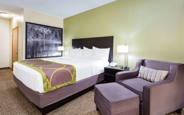 Emmetsburg Hotel and Suites