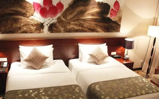 New Joyful Hotel