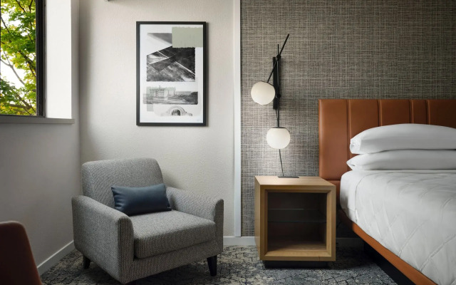 Sheraton Grand Rapids Airport Hotel