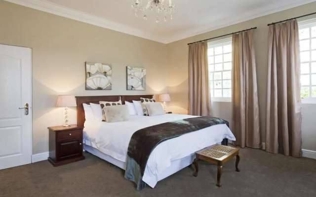 Capeblue Manor House