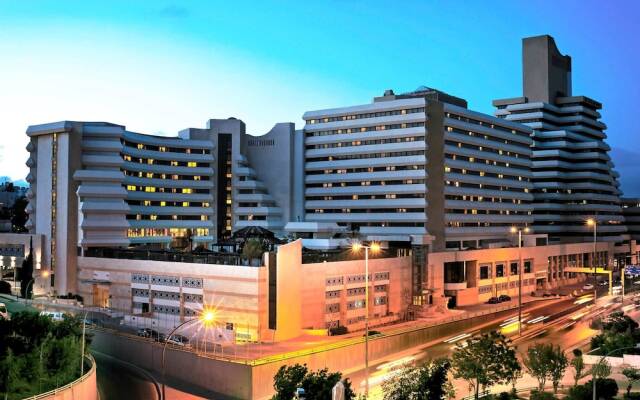 Отель Le Grand Amman Managed By AccorHotels вид на фасад