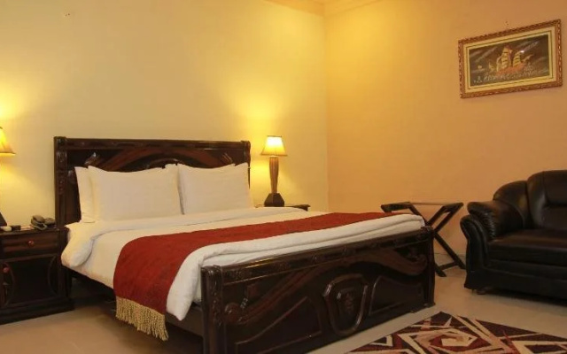 Hotel One Lalazar Multan