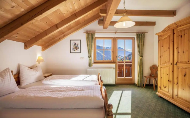 Felderhof Apt 1