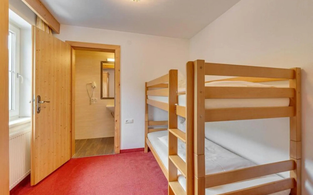 Apartment in Fugen Near Spieljochbahn