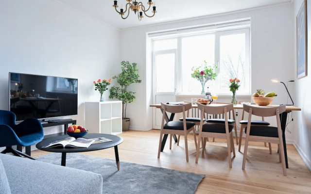 Modern 2-bedroom Apartment in the Family-friendly Suburbs of Copenhagen