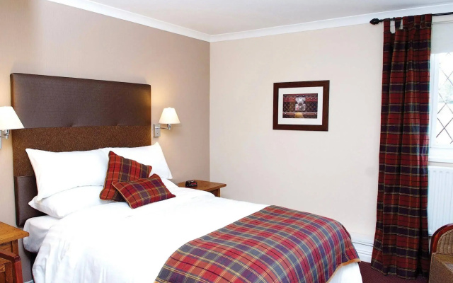 Honest Lawyer Hotel