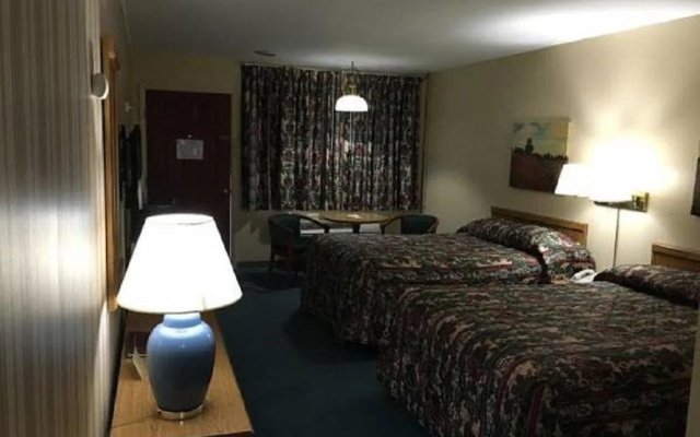 Dollinger's Motor Inn
