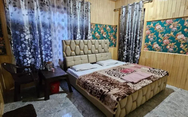 Hotel First Kashmir