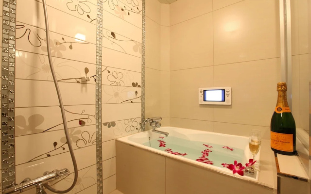 LUSSO CROCE URBAN RESORT - Adult Only