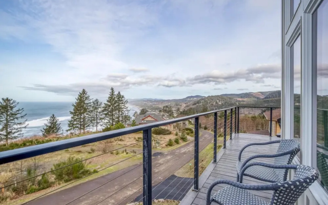 Neskowin South Beach Home