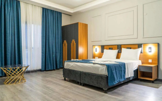 Grand Moon Hotel