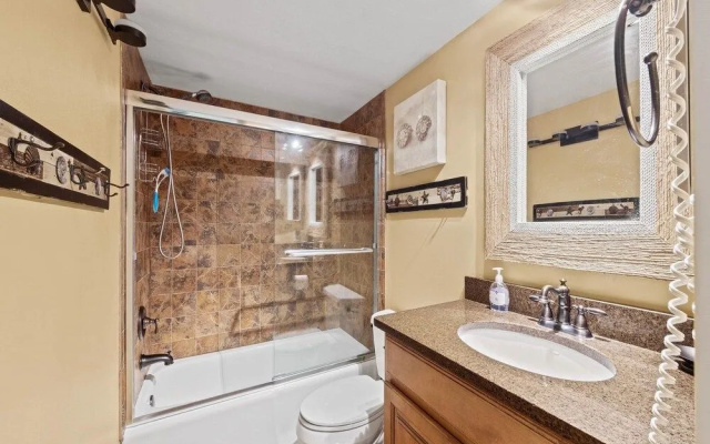Windward Point 212