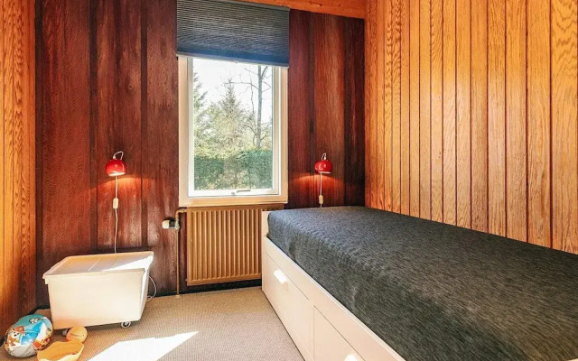 4 Star Holiday Home in Hals