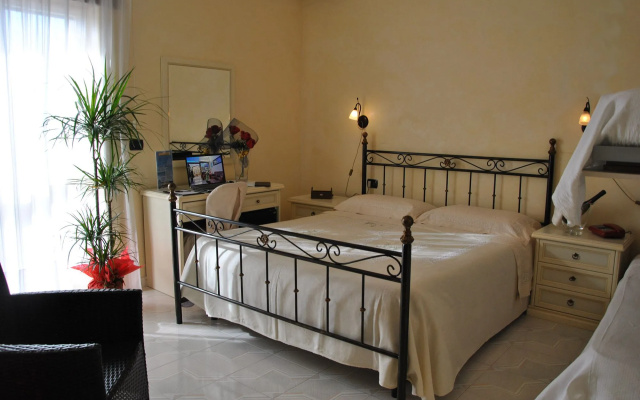 Hotel Mediterraneo