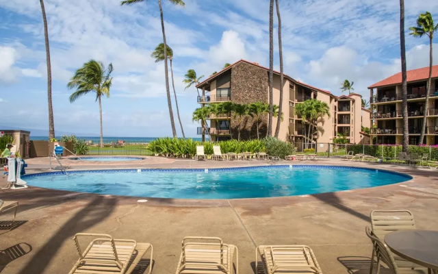 Papakea A403 3 Bedroom Condo by RedAwning